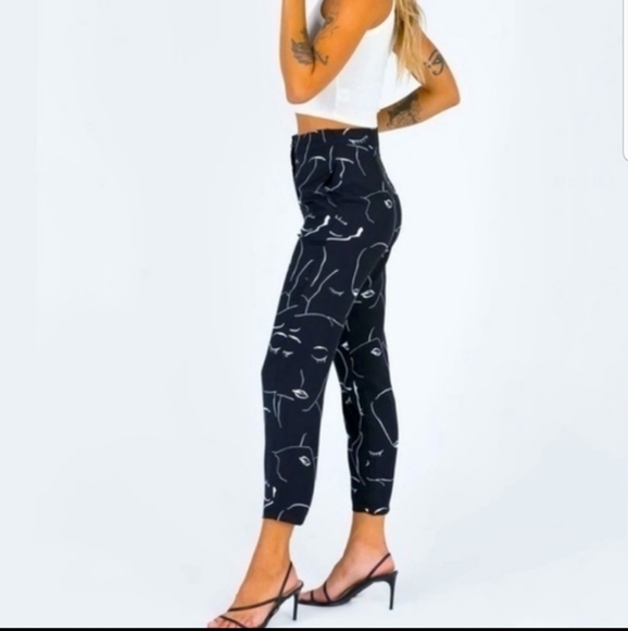 Princess Polly Zavia Pants Abstract Faces On Black Background size 4 - Picture 2 of 3